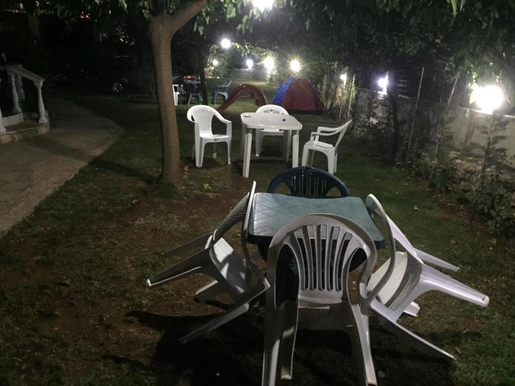 דירות קסאמיל Vila Anxhela מראה חיצוני תמונה