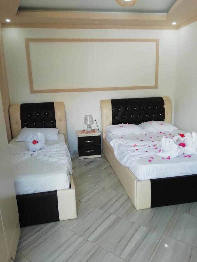 דירות קסאמיל Vila Anxhela מראה חיצוני תמונה