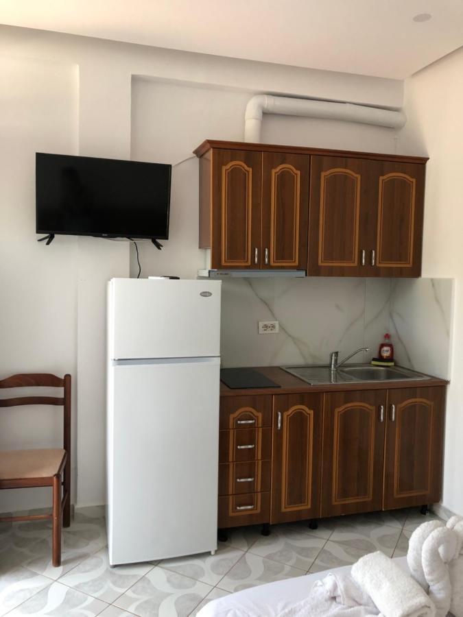 דירות קסאמיל Vila Anxhela מראה חיצוני תמונה