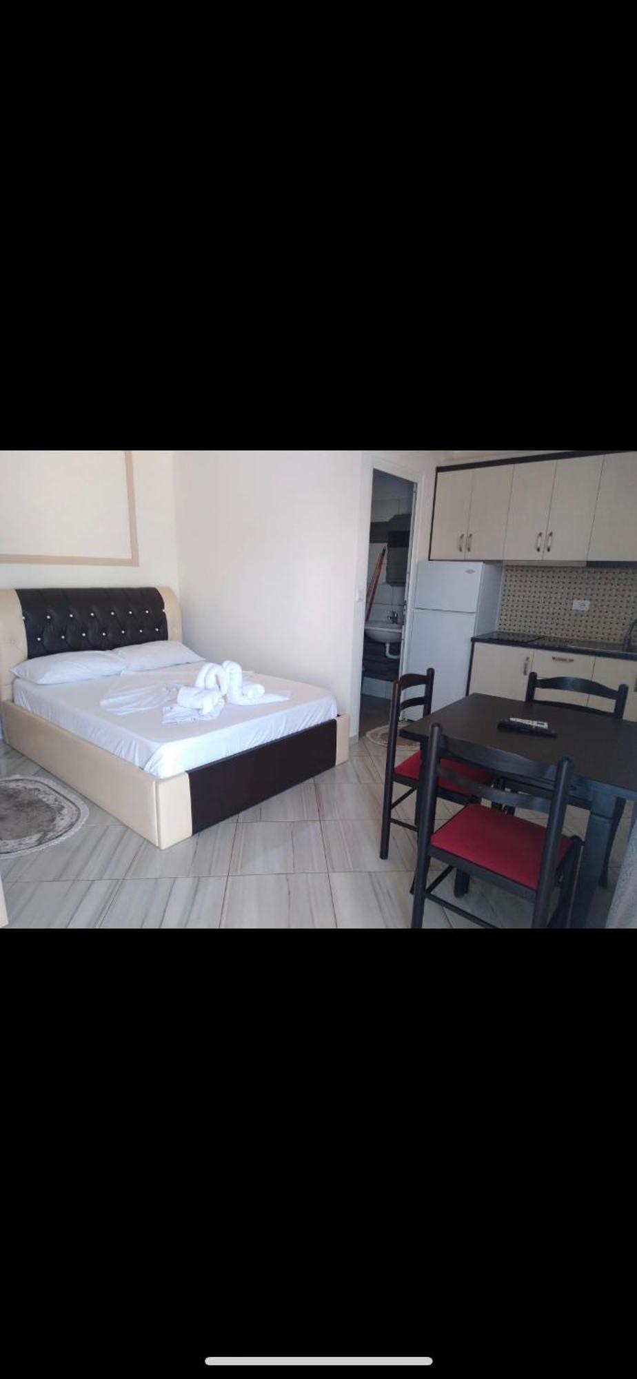 דירות קסאמיל Vila Anxhela מראה חיצוני תמונה